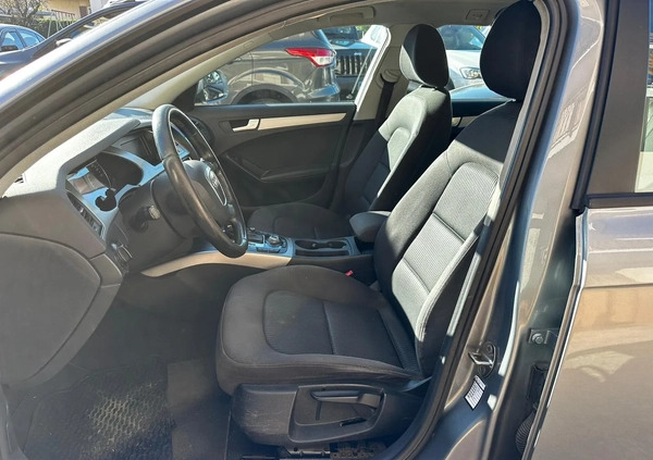 Audi A4 cena 22500 przebieg: 241000, rok produkcji 2009 z Szydłowiec małe 154